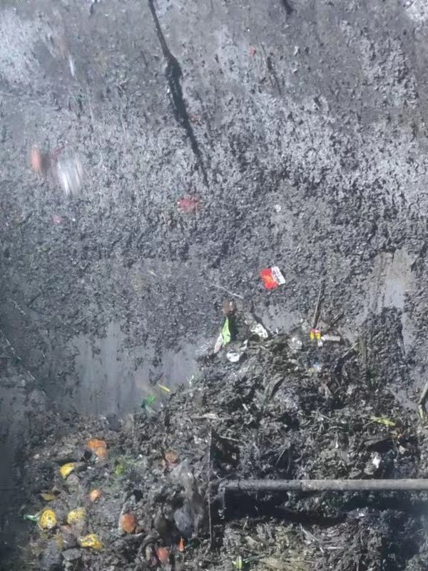 富川污水池清理