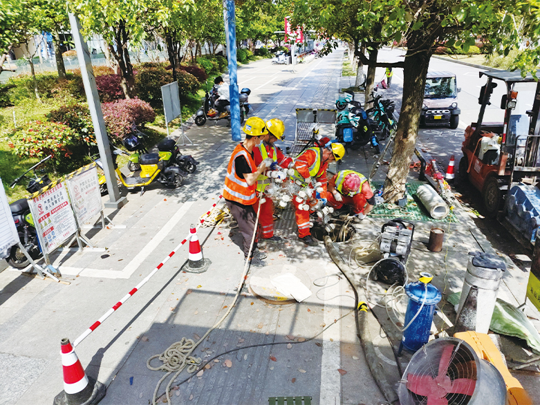  富川UV-CIPP紫外光固化修复